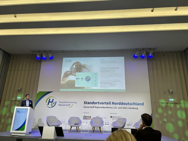 Dr. Hans Koopman stellte das neue Reallabor Hydronet vor | ©Tim Zeige